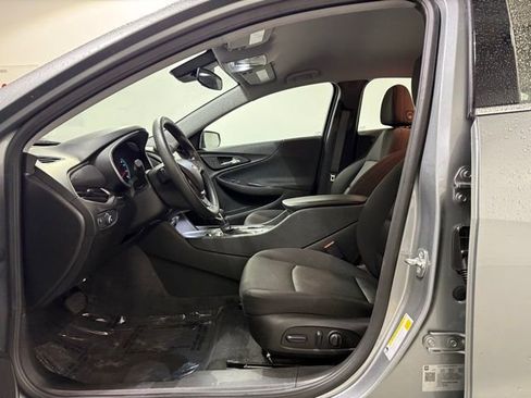 Certified 2025 Chevrolet Malibu LT image 9