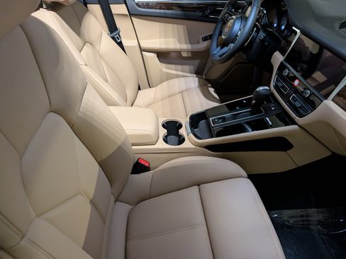 New 2026 Porsche Macan S image 27