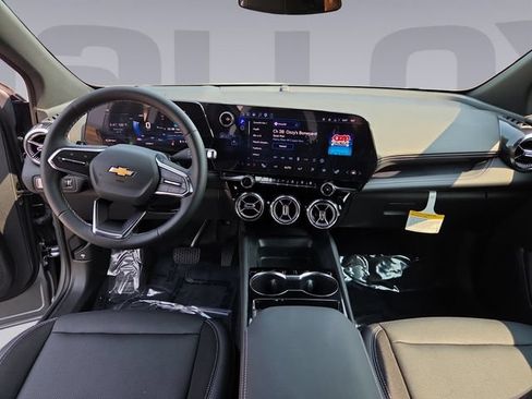 Used 2026 Chevrolet Blazer EV LT FWD image 12