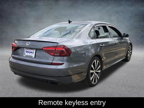 Used 2018 Volkswagen Passat 3.6 FWD image 8