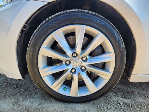 Used 2016 Lexus IS 200t RWD image 15