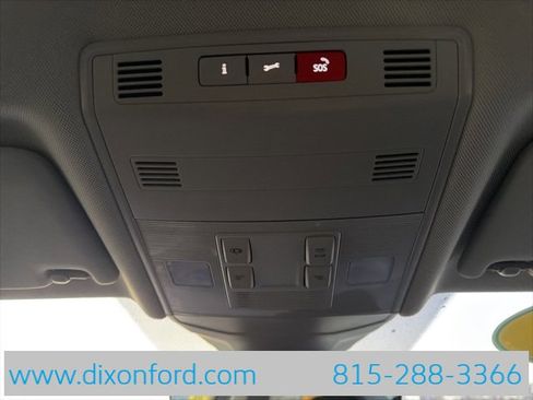 Used 2024 Volkswagen Jetta SE image 18