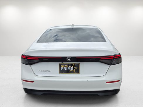Used 2023 Honda Accord EX image 6