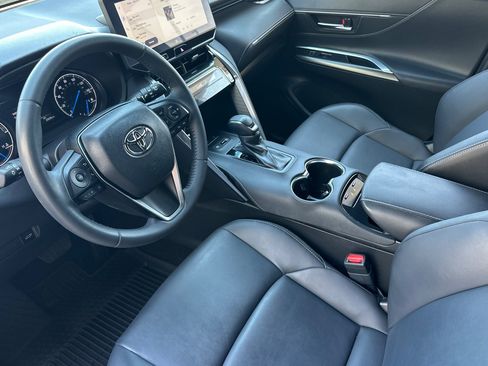 Certified 2023 Toyota Venza XLE AWD/4WD image 9