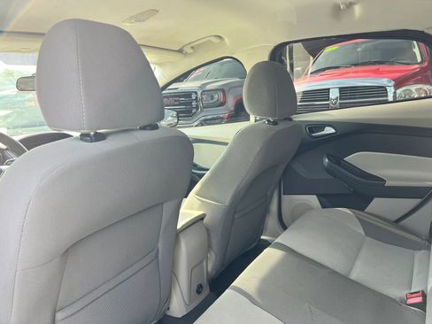 Used 2014 Ford Focus SE FWD image 10