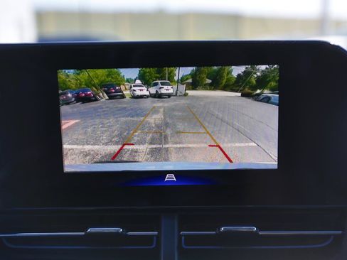 Used 2024 Chevrolet Trax LT w/ Driver Confidence Package FWD image 9
