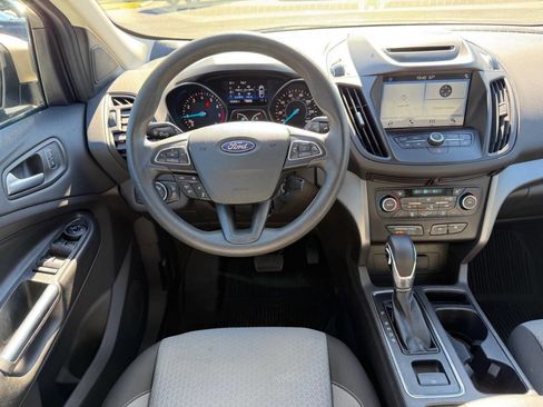 Used 2018 Ford Escape SE w/ Ford Safe & Smart Package image 16