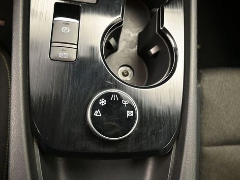 Used 2024 Nissan Rogue SV image 14