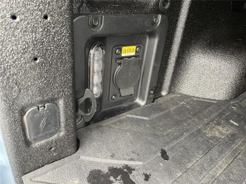 Used 2025 Ford Maverick Lariat w/ 4K Tow Package image 9