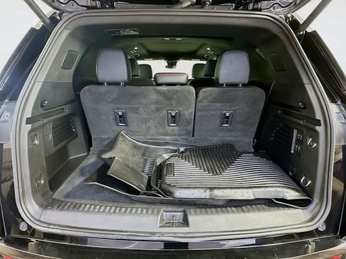 Used 2024 Chevrolet Traverse RS image 26