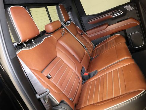 Used 2024 GMC Sierra 1500 Denali Ultimate image 33