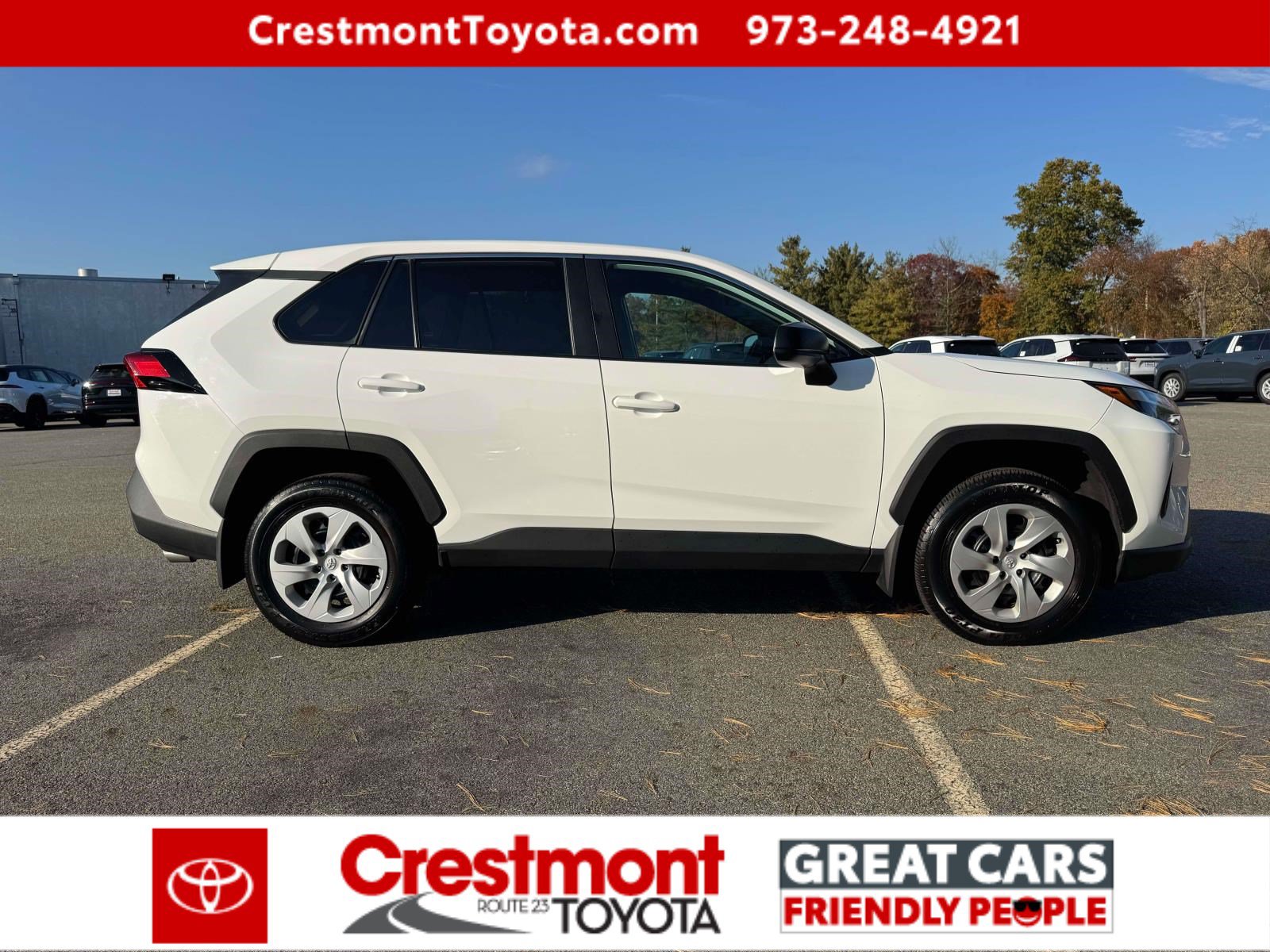 Used 2024 Toyota RAV4 LE AWD/4WD image 5