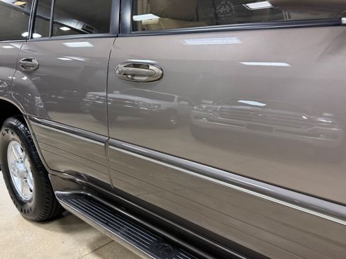 Used 1999 Lexus LX 470 4WD image 16
