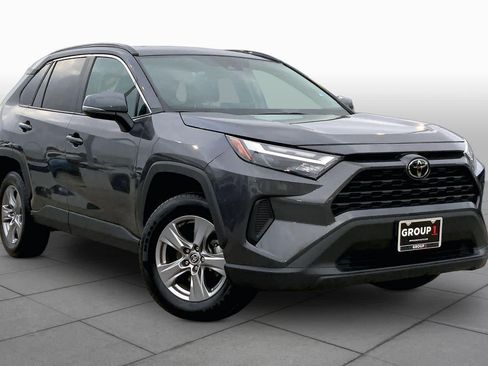 Used 2024 Toyota RAV4 XLE FWD image 3