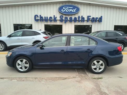 Used 2013 Volkswagen Jetta TDI FWD image 9