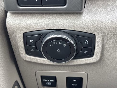 Used 2019 Ford F150 Limited w/ Trailer Tow Package image 27