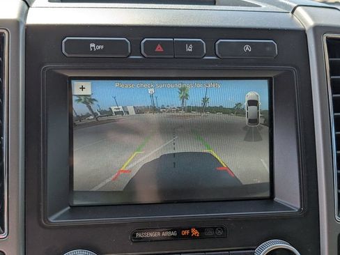 Used 2018 Ford Expedition XLT w/ Equipment Group 202A RWD image 18