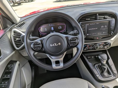 Certified 2024 Kia Soul LX FWD image 15