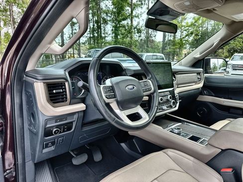 Used 2024 Ford Expedition Max Limited RWD image 10