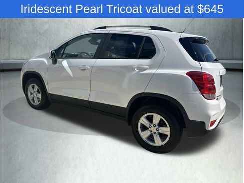 Used 2021 Chevrolet Trax LT w/ LT Convenience Package AWD/4WD image 4