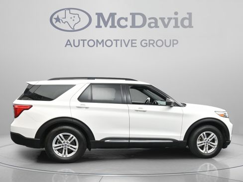 Used 2020 Ford Explorer XLT RWD image 9