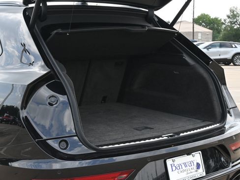 Used 2024 Bentley Bentayga AWD/4WD image 22