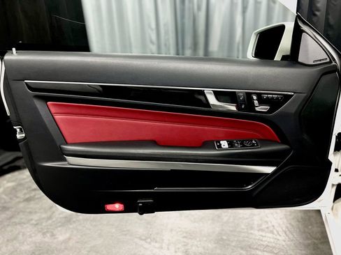 Used 2015 Mercedes-Benz E 400 4MATIC Coupe image 31