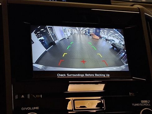 Used 2023 Subaru Crosstrek 2.0i Premium image 4