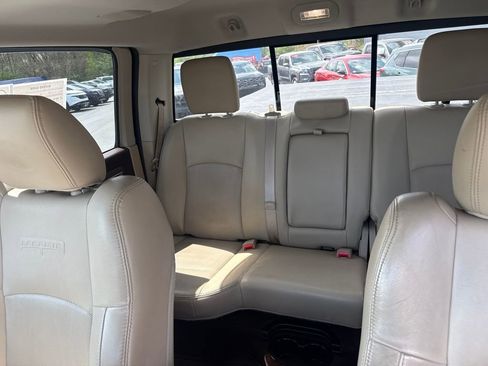 Used 2016 RAM 1500 Laramie w/ Convenience Group image 28