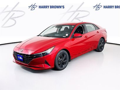 Used 2023 Hyundai Elantra SEL w/ Preferred Accessory Package