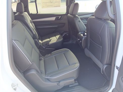 New 2026 Buick Enclave Preferred image 11