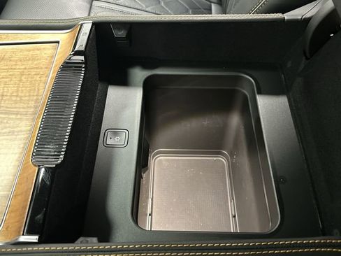 Used 2024 Jeep Grand Wagoneer Series III image 32