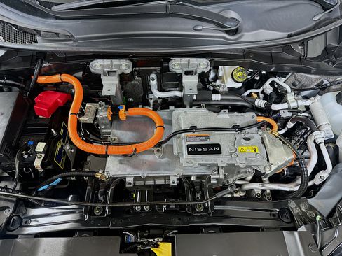 Used 2023 Nissan Ariya FWD image 34