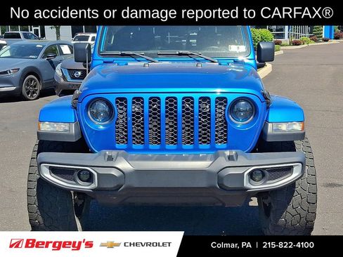 Used 2021 Jeep Gladiator Sport AWD/4WD image 2