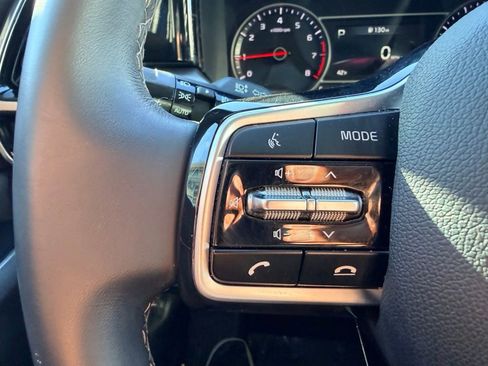 Used 2022 Kia Sorento SX image 35