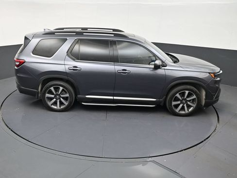 Used 2024 Honda Pilot Elite image 16