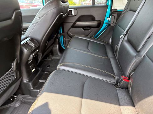 Used 2024 Jeep Wrangler Unlimited Sahara w/ Technology Group image 7