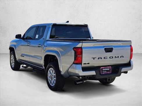 Used 2025 Toyota Tacoma SR5 AWD/4WD image 8