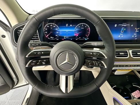 New 2026 Mercedes-Benz GLS 450 4MATIC image 11