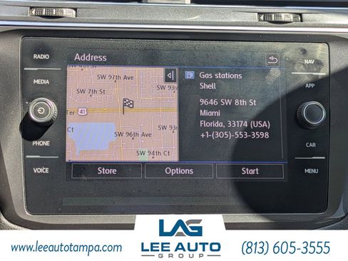 Used 2018 Volkswagen Tiguan SEL Premium image 18