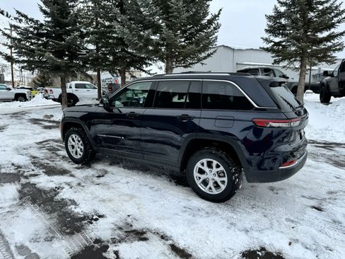 New 2023 Jeep Grand Cherokee Limited w/ Luxury Tech Group II image 11