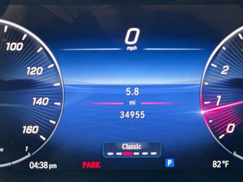 Used 2023 Mercedes-Benz GLC 300 image 30