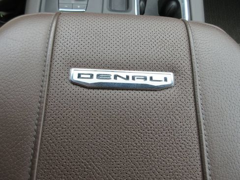 Certified 2025 GMC Sierra 2500 Denali w/ Denali Reserve Package AWD/4WD image 32