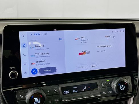 Used 2025 Toyota Grand Highlander XLE image 21