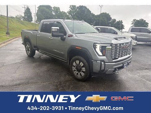 Used 2025 GMC Sierra 2500 Denali w/ Denali Reserve Package AWD/4WD image 1