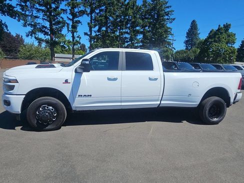 New 2026 RAM 3500 Laramie w/ Night Edition AWD/4WD image 4