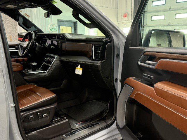 Certified 2024 GMC Sierra 1500 Denali Ultimate AWD/4WD image 8