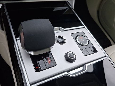 New 2027 Land Rover Range Rover SE AWD/4WD image 16