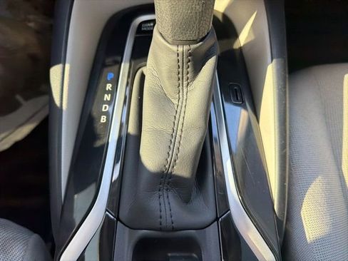 Used 2020 Toyota Corolla LE image 27