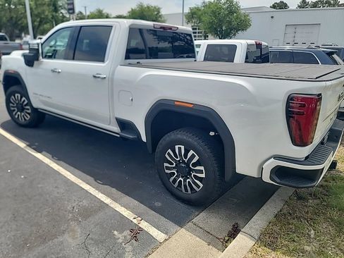 Used 2025 GMC Sierra 2500 Denali Ultimate AWD/4WD image 4